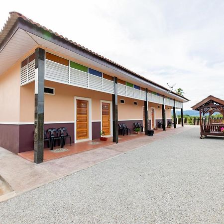 D' Village Cottage Pantai Cenang  Buitenkant foto