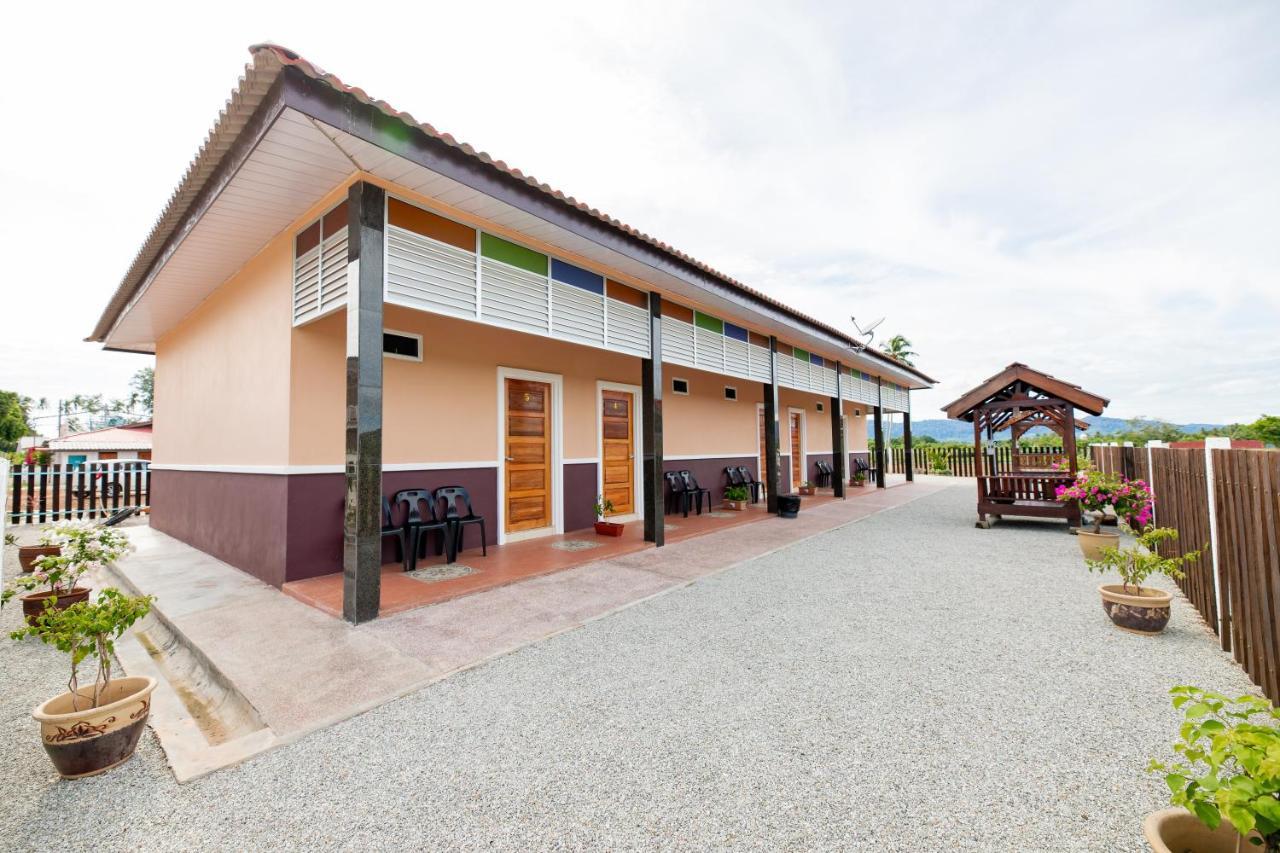 D' Village Cottage Pantai Cenang  Buitenkant foto